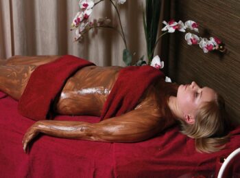 JACUZZI MASSAGE WITH HOT CHOCOLATE CREAM